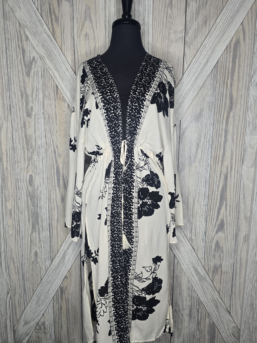 NWT Black & White Floral Long Kimono Swim Cover Up L/XL